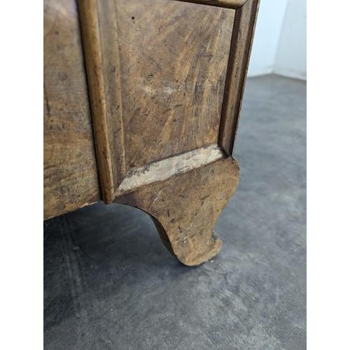 Wood Restoration Bench in Flamed Mahogany For Sale - Image 7 of 9