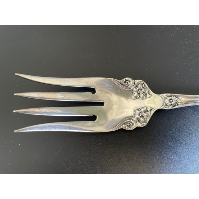 International Silver Wm Rogers & Son Arbutus Silverplate 1908 Cold Meat Serving Fork For Sale - Image 4 of 9