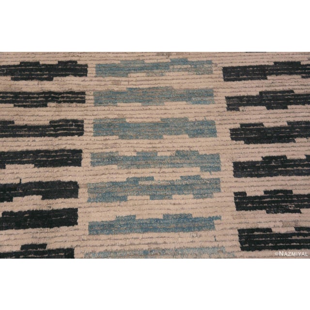 Nazmiyal Collection Contemporary Primitive Tribal Geometric Design Modern Area Rug For Sale - Image 4 of 7