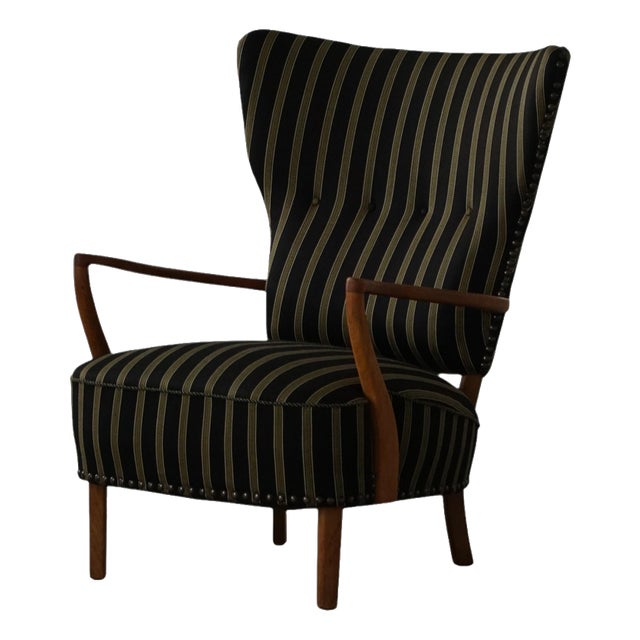 Mid-Century Modern Danish Wingback Lounge Chair in Oak by Viggo Boesen, 1950s For Sale