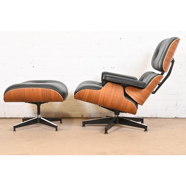 Charles & Ray Eames for Herman Miller Lounge Chair and Ottoman in ...
