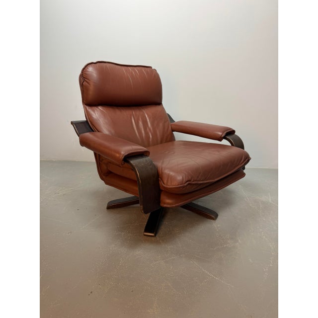 Vintage Swivel Lounge Chair in Cognac Leather on Plywood Frame from Leolux, 1970s For Sale - Image 10 of 10