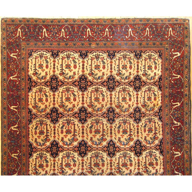 Antique Persian Ferahan Sarouk Oriental Carpet, in Small Size with Ivory Circles For Sale - Image 4 of 4