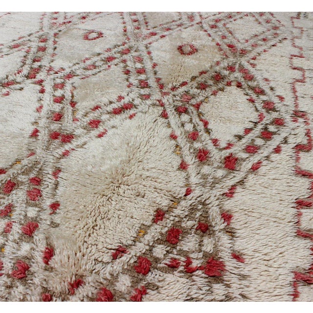 Vintage Beni Ouarain Moroccan Rug in White, Ivory, Taupe, Green and Rose Colors For Sale - Image 4 of 13