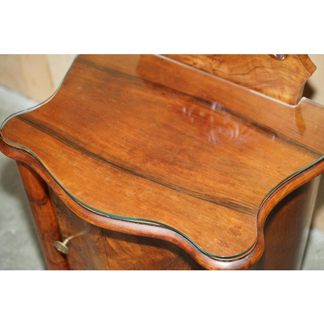 Antique Victorian Burl Walnut Nightstands, Set of 2 For Sale - Image 18 of 18