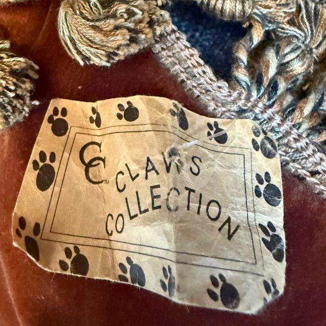 Late 20th Century, Shih Tzu Handcrafted Needlepoint, Throw Pillows, Pair (2) For Sale - Image 9 of 11