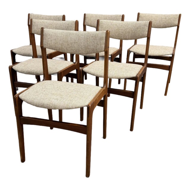 Set of 6 Danish Mid Century Modern Teak Dining Chairs - Design Attributed to Erik Buch, 1960s For Sale