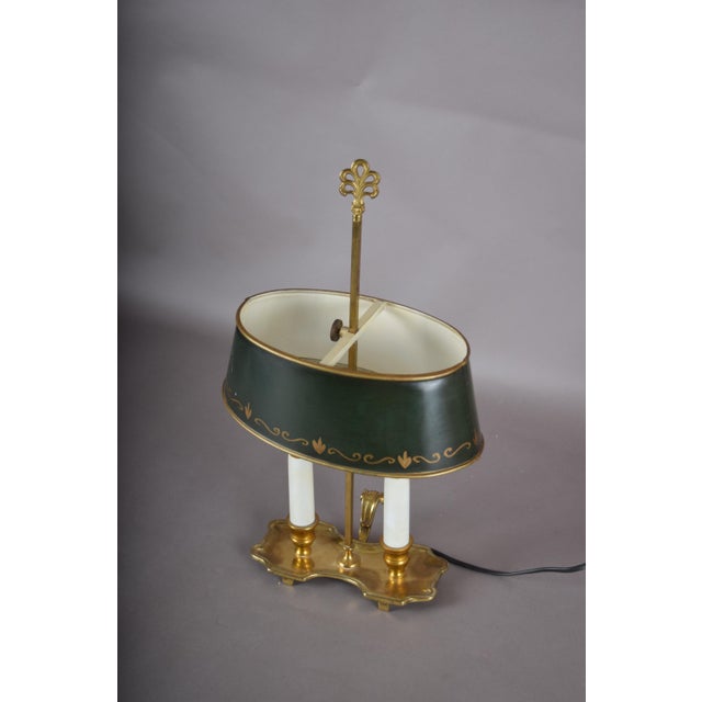 Metal Brass Bouillotte Table Lamp with Green Tole Shade, 1950s For Sale - Image 7 of 18
