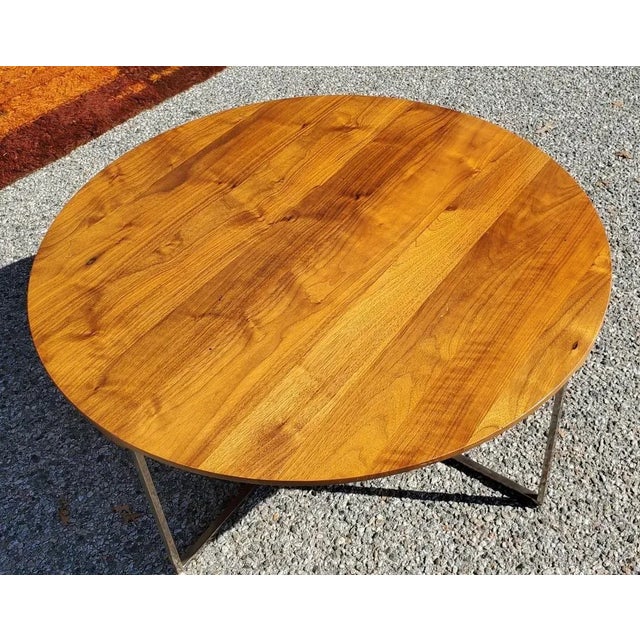 1970s 1970s Round Milo Baughman Style Solid Walnut Coffee Cocktail Table With X Chrome Base For Sale - Image 5 of 12