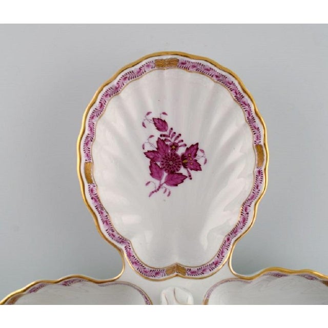 Herend Chinese Bouquet Raspberry Serving Dish with Handle For Sale - Image 5 of 11