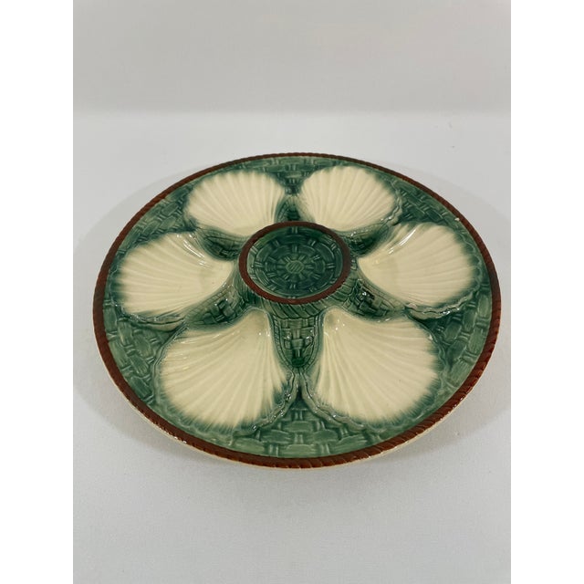 Mid-Century Modern 1950s French Longchamp Majolica Green and White Oyster Plate For Sale - Image 3 of 14