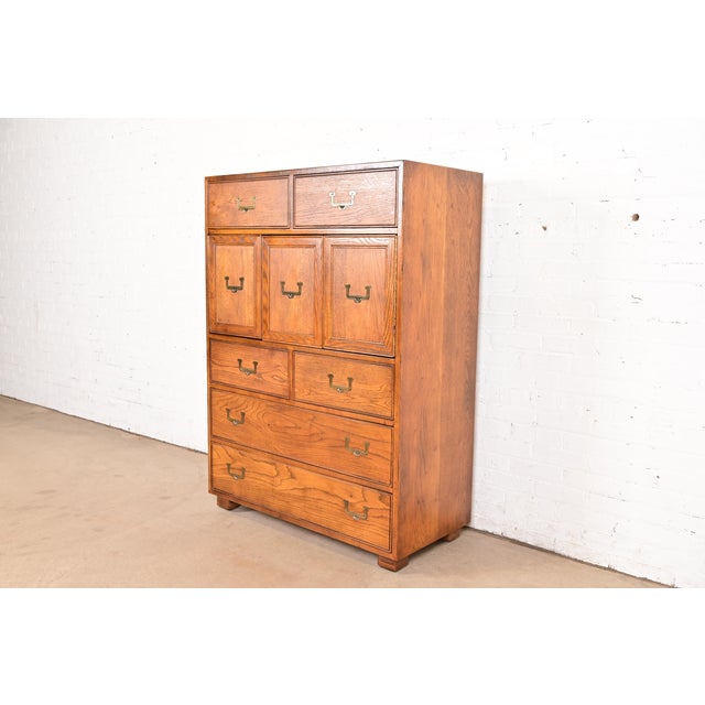 Mid-Century Modern Henredon Mid-Century Modern Campaign Oak Gentleman's Chest, Circa 1970s For Sale - Image 3 of 13