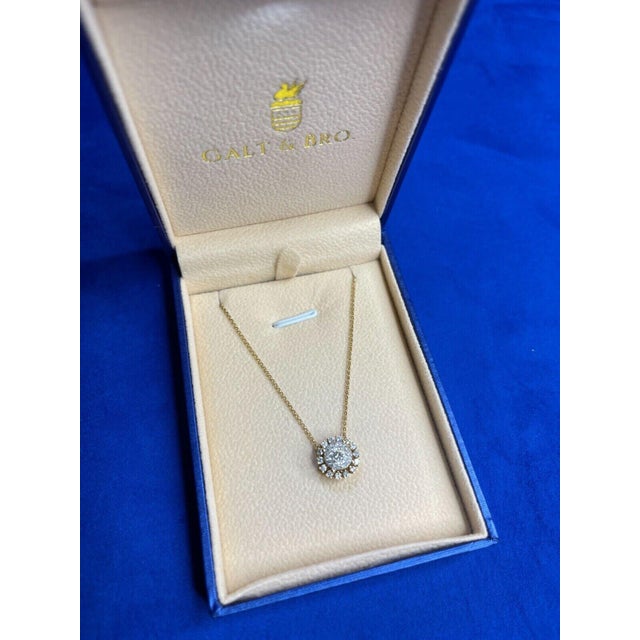 Round Shape Brilliant Cut Sunflower Flora Sun Ray Illusion Set Halo Set Pave Set For Sale In Washington DC - Image 6 of 9