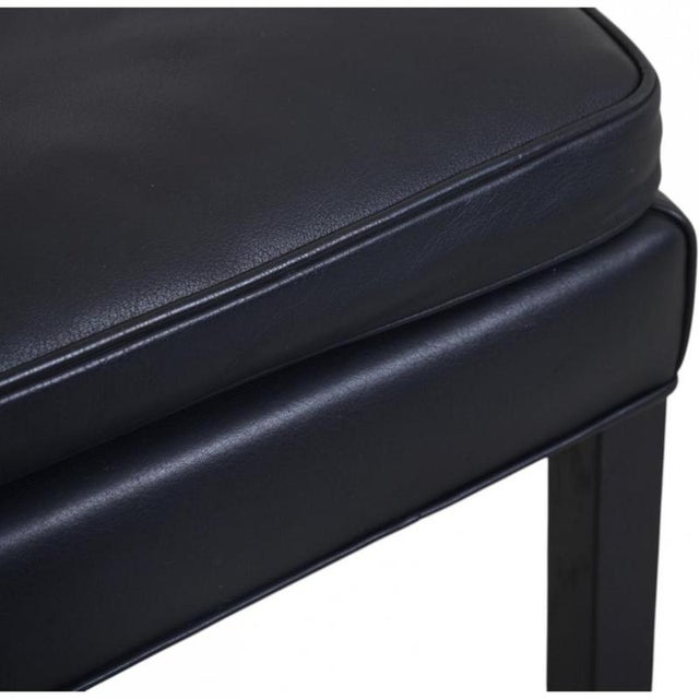 Model 2202 Ottoman in Black Leather by Børge Mogensen, 1990s For Sale - Image 6 of 9