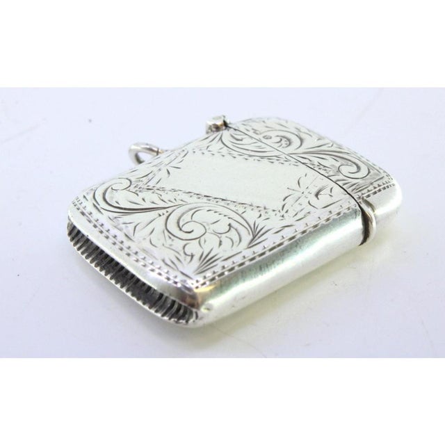 George III Silver Matchbox with Plant Motifs Surrounding Monogram Card and Hinged Lid For Sale - Image 4 of 6