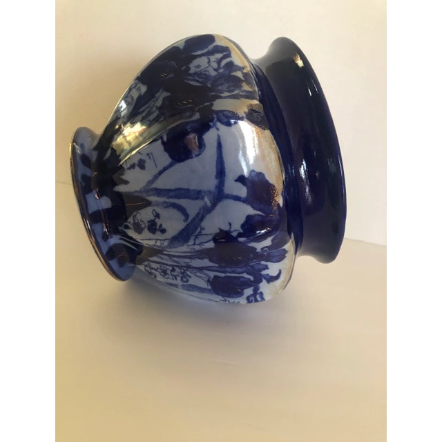 Ceramic Large Cobalt Flow Blue Iris Jardiniere Planter Cachepot With Gilt Accents For Sale - Image 7 of 13
