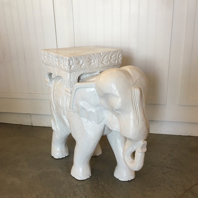 Mid-Century Modern Hollywood Regency White Carved Wood Elephant Side Table/ Stool For Sale - Image 3 of 12