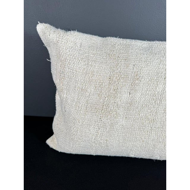 Contemporary Turkish Hemp Pillow Cushion Natural Beige Pillow Cushion Cover 16" x 24" For Sale - Image 3 of 4