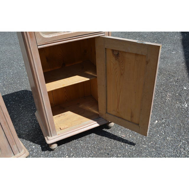 Vintage Pair Rustic Pine Wood Nightstands W/ Drawer / Cupboard & Back Splash For Sale - Image 12 of 18