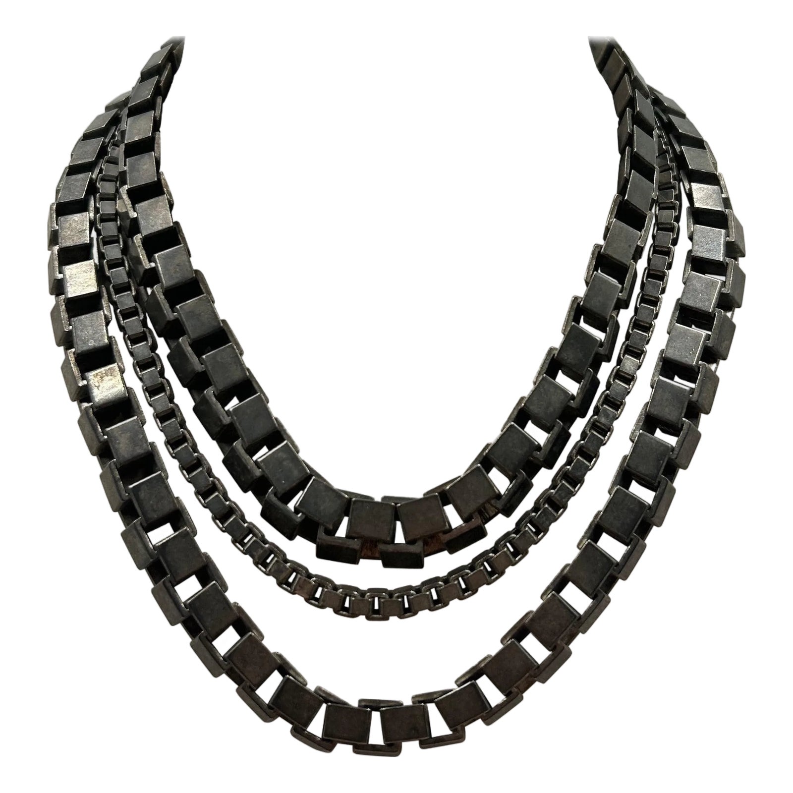 thierry-mugler-multi-strand-