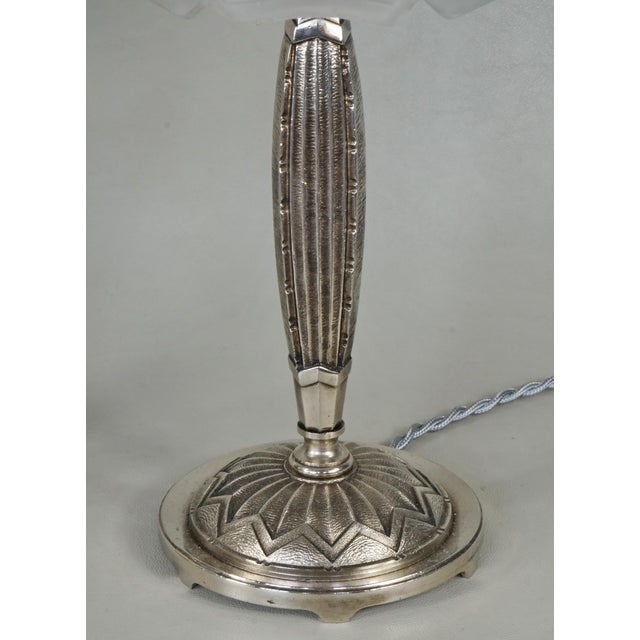 P. Maynadier Maynadier Pair of French Art Deco Floral Frosted Glass Table Lamps - 1930s For Sale - Image 4 of 12