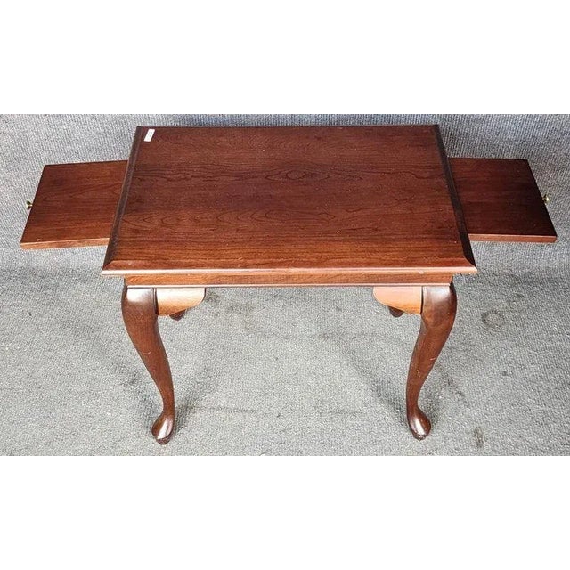 Mid 20th Century Vintage Queen Anne Style Tea Table / Side Table With 2 Slide-Out Shelves For Sale - Image 4 of 6