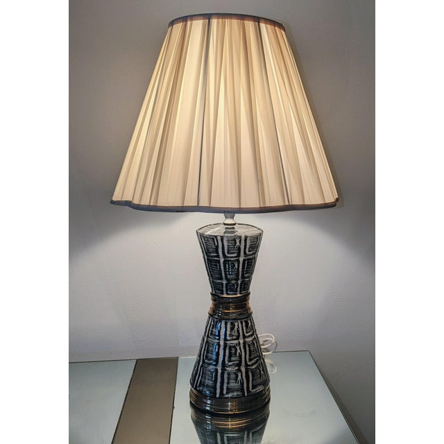 Mid-Century Modern Mid 20th Century Hollywood Regency Atomic Age Table Lamp For Sale - Image 3 of 7
