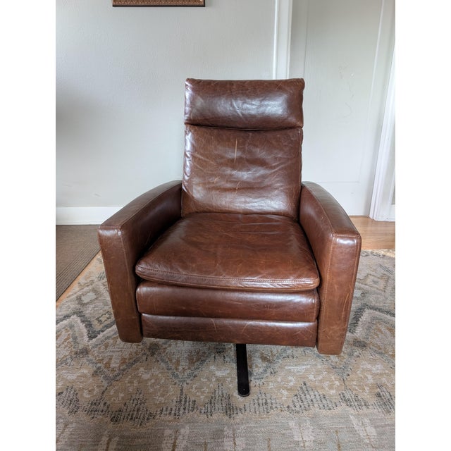 Set of 2 American Leather Recliners For Sale - Image 9 of 13