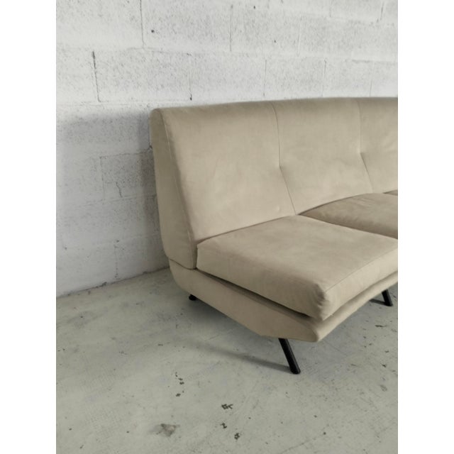 Triennale Four-Seater Curved Sofa by Marco Zanuso for Arflex, 1960s For Sale - Image 9 of 14