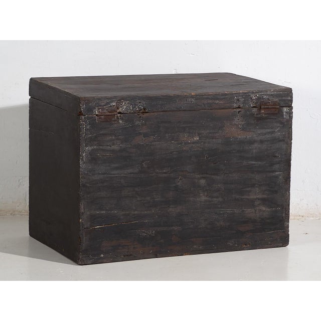 Black Antique Trunk with a Illustrated Magpies, China, 1900s For Sale - Image 8 of 9