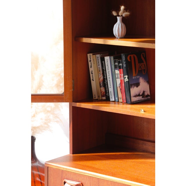 Vintage Bookcase with Lighting by E. Gomme for G Plan, 1960s For Sale - Image 11 of 18