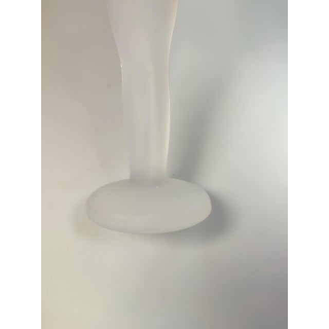 White Art Deco Statue by Curt Schlevogt & Ida Schwetz Lehmann for Jablonce Glassworks, 1937 For Sale - Image 8 of 9