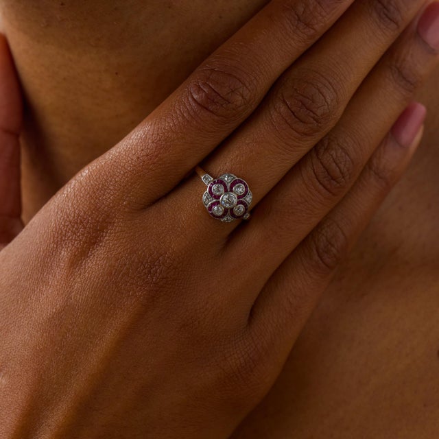 1910s 1910s Edwardian Diamond Ruby 14k Yellow Gold Platinum Cluster Ring, Size 7.25 For Sale - Image 5 of 6