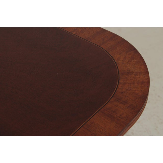 1990s Henredon Banded Mahogany Dining Room Table For Sale - Image 5 of 17