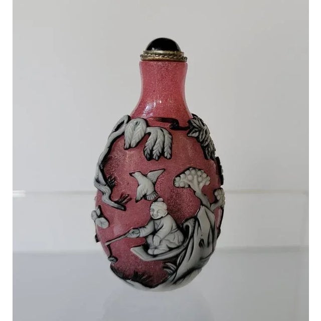 Chinese Antique Chinese Pink Snowstorm Peking Glass Snuff Bottle For Sale - Image 3 of 8