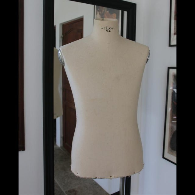 A centerpiece for lovers of pure industrial design. This mannequin, tailor’s n.y., comes from the italian company of the...