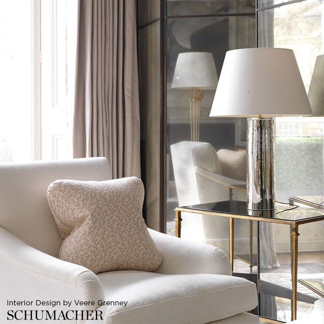 An allover, coral-like pattern that stands alone or layers in beautifully with just about any style or motif. Also...