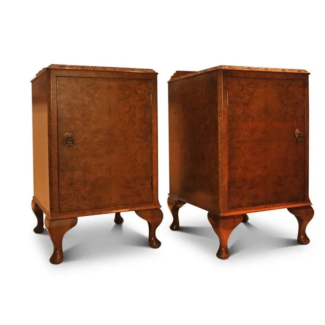 1920s Art Deco Burr Walnut Night Stands on Cabriole Legs & Figured Walnut Fronts, 1920s, Set of 2 For Sale - Image 5 of 10