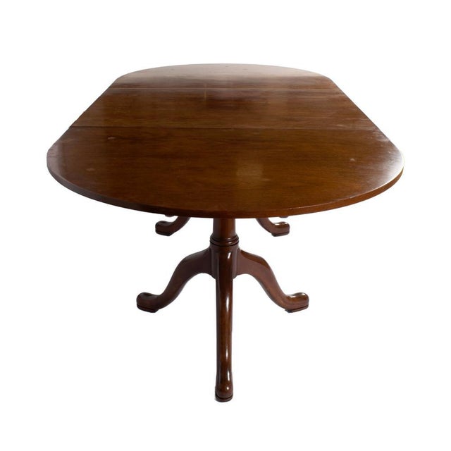 Queen Anne Mid 20th Century Kittinger Williamsburg Mahogany Three Pedestal Dining Table W 2 Leaves Cw 65 & Cw 66 For Sale - Image 3 of 7