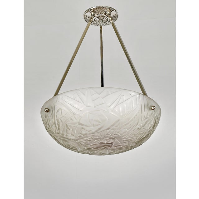 Jean Noverdy French Art Deco Pendant Light by Noverdy 1930s - Floral Frosted Glass & Nickeled Bronze For Sale - Image 4 of 10