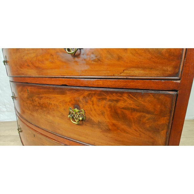 Victorian Bowfront Chest of Drawers, 19th Century For Sale - Image 15 of 17