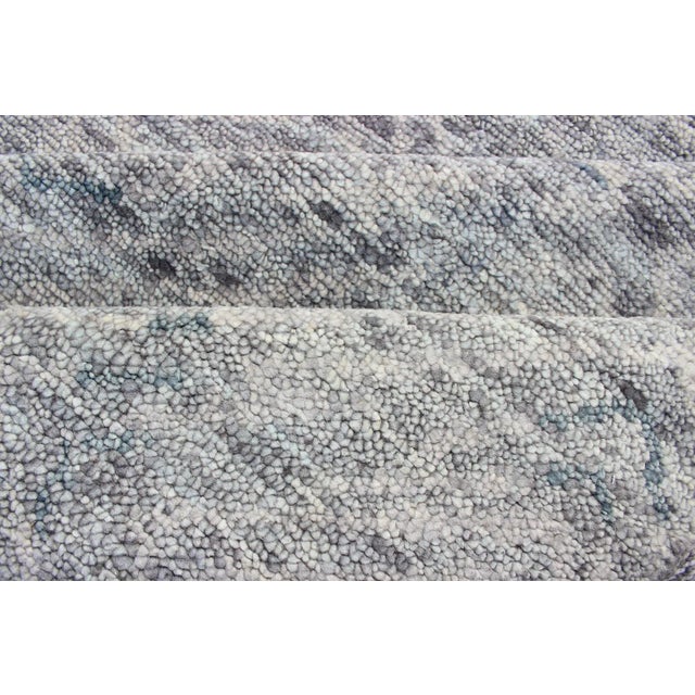 Light Gray All-Over Diamond Design Indian Modern Light Green Abstract Wool Area Rug 9'0"x12'0" For Sale - Image 8 of 10