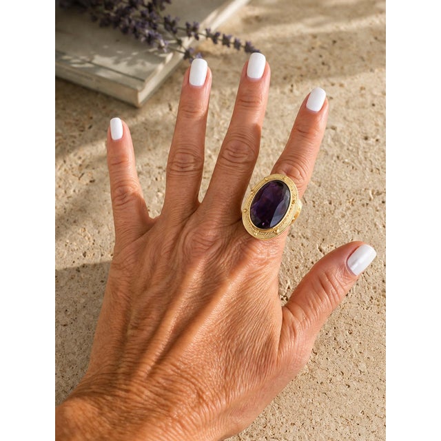 Vintage Italian Jumbo Amethyst Cocktail Ring in 14k Gold, 20 Carats, Size 7.75 For Sale - Image 13 of 13