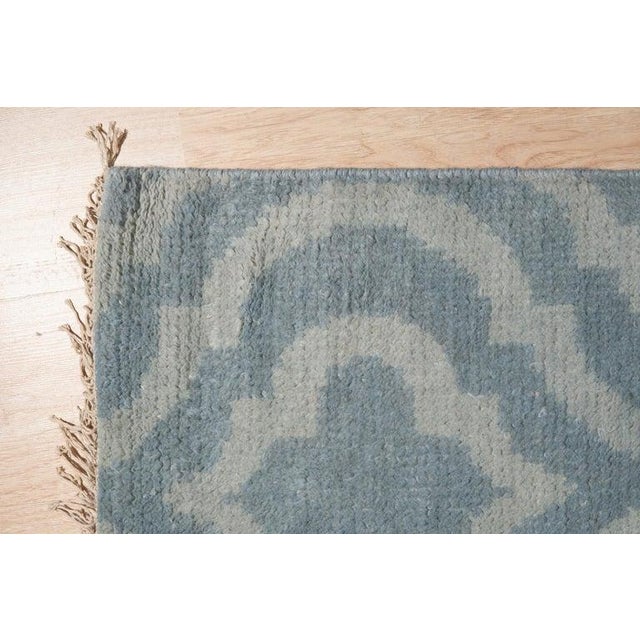 2020s 8x10 Blue Hand-Knotted Wool Latticed Quatrefoil Geometric Modern Carpet Rug For Sale - Image 5 of 7
