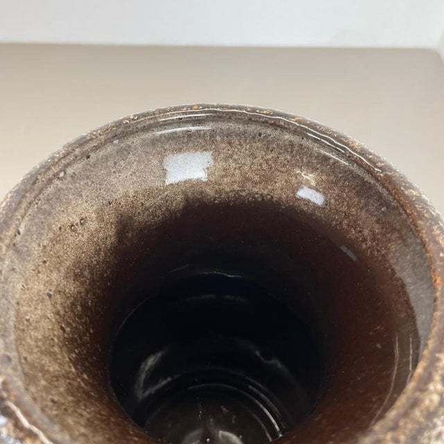 Large Lora Zig Zag Fat Lava Pottery Vase attributed to Scheurich, Germany, 1970s For Sale - Image 6 of 18