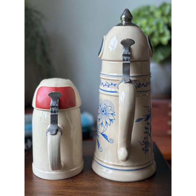 Mid-Century Modern Vintage 1960s Utica Club "Schultz & Dooley" German Lidded Steins & Advertising Tray - 3 Piece Set For Sale - Image 3 of 11