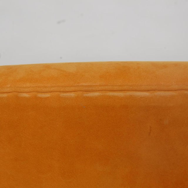 Swan Chair in Yellow Alcantara by Arne Jacobsen For Sale - Image 17 of 18
