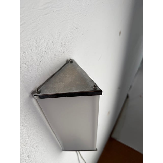 Modernist Geometric Wall Lamp in Glass and Metal, 1960s For Sale - Image 4 of 15