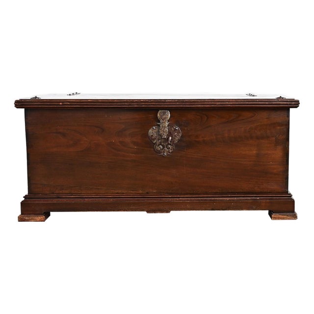English 19th Century or Earlier Mahogany Blanket Chest For Sale