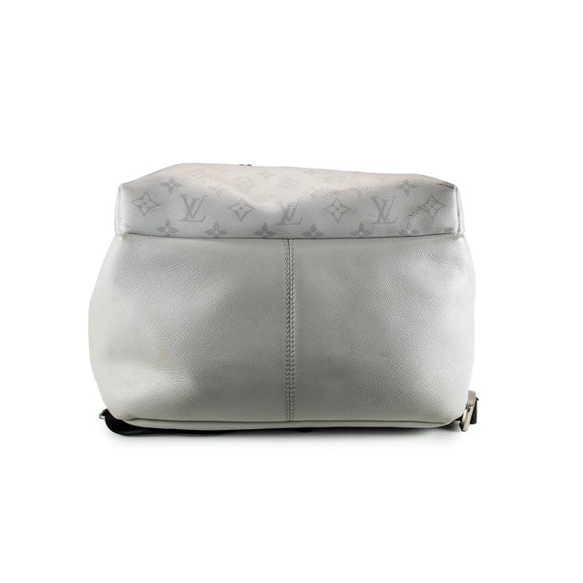Early 21st Century Louis Vuitton Discovery Taigarama Grey Monogram Canvas Backpack Bag For Sale - Image 5 of 12